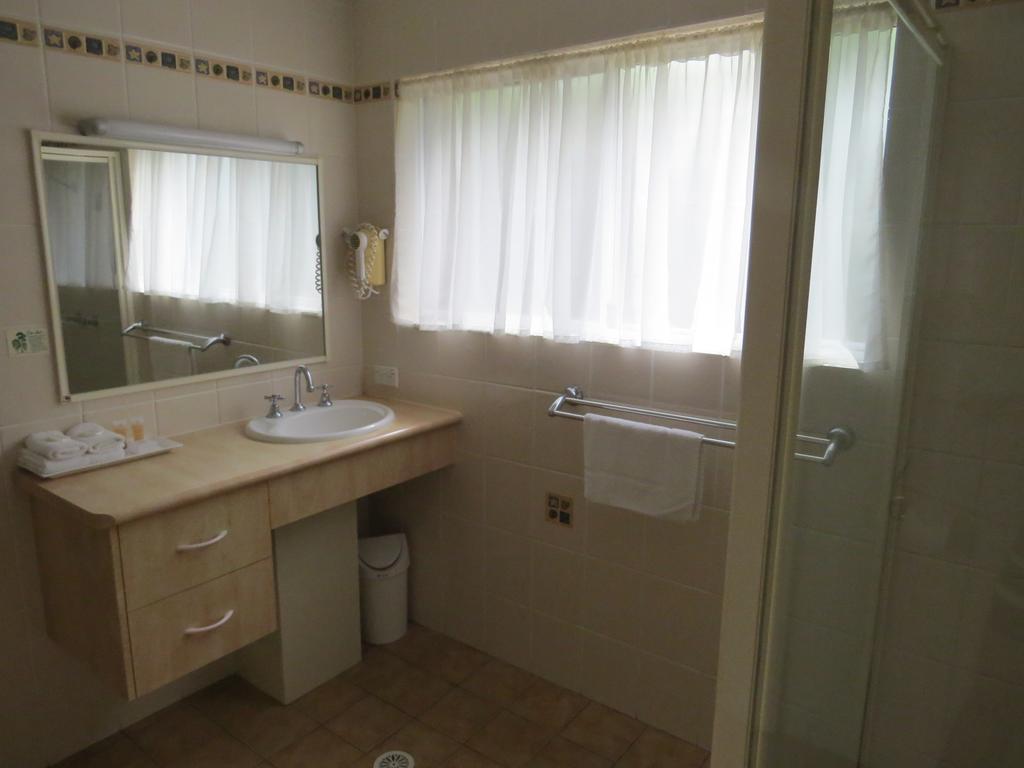 George Bass Motor Inn Наура Стая снимка